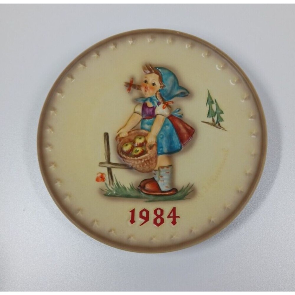 VTG Goebel - M.J. Hummel 1984 14th Annual Collectible Plate